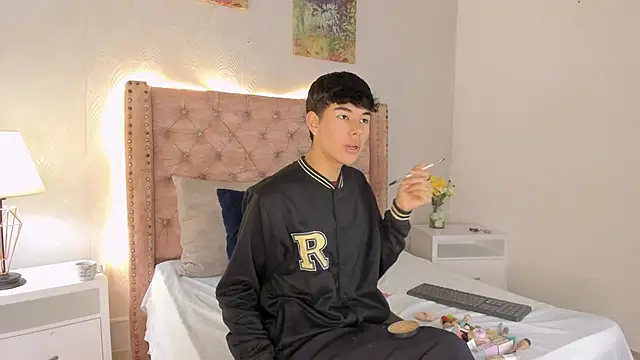 noah lewiss online show from February 2026 10:37:01 AM