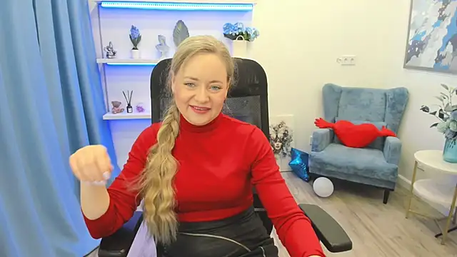 CharlotteKerti online show from April 2026 07:12:01 PM