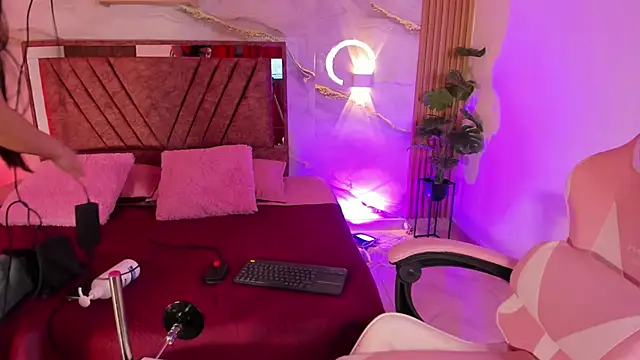 avigail xo online show from April 2026 07:07:01 PM