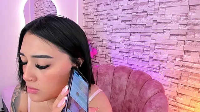 Elarossie online show from March 2026 10:11:01 PM