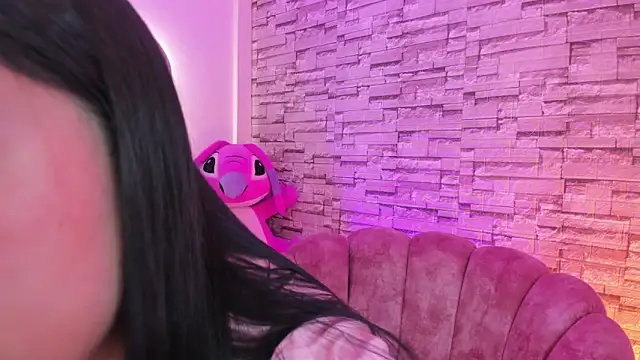 Elarossie online show from March 2026 01:28:01 AM