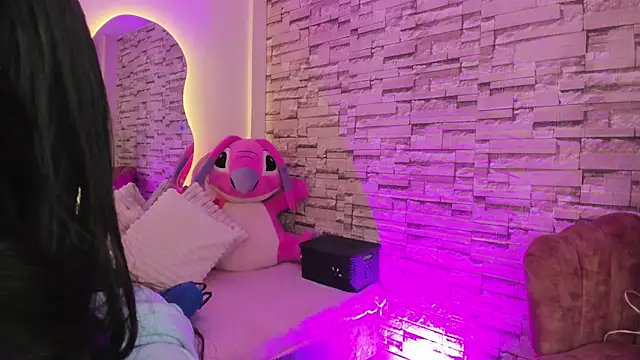 Elarossie online show from March 2026 01:16:02 AM