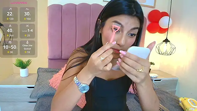 Ateneaaa  online show from March 2026 07:26:01 PM