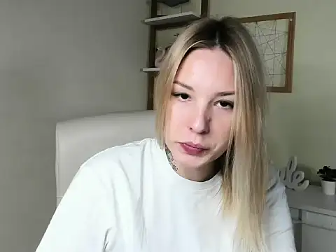 VelvetAngela online show from February 2026 01:44:02 PM