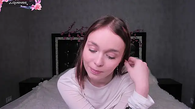 LillianPerry online show from March 2026 06:15:02 PM