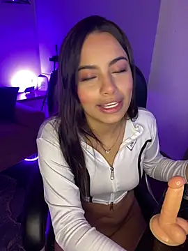 Snapshot of Dulce_pink18 chatting on February 2026 04:29:02 PM Dulce pink18 online show from February 2026 04:29:02 PM