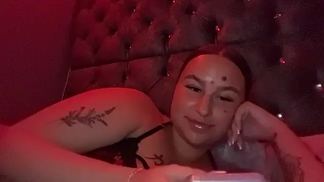 Snapshot of MissSophhh chatting on February 2026 11:49:01 PM MissSophhh online show from February 2026 11:49:01 PM