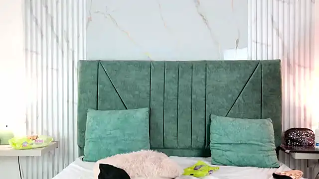 Kendall  11 online show from April 2026 04:14:01 AM