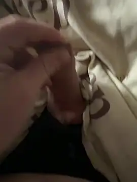 twankletoes1234 online show from April 2026 06:29:02 AM