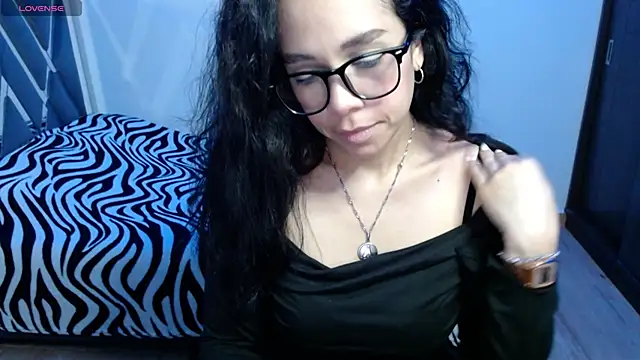 paula lopez   online show from May 2026 10:38:02 PM