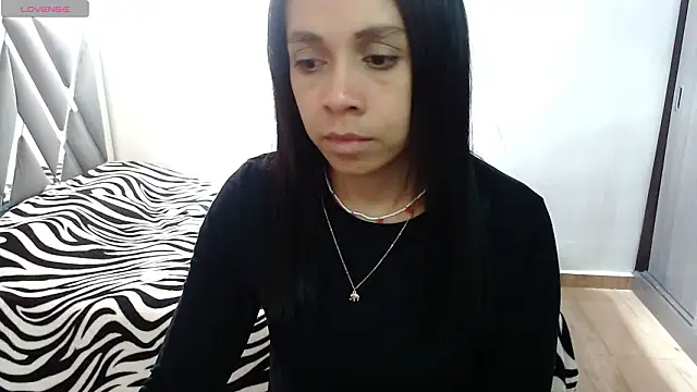 paula lopez   online show from February 2026 01:57:01 PM