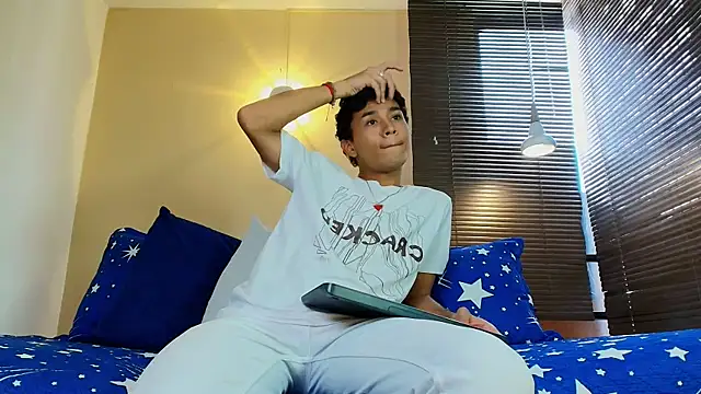 Damon Salvarote S online show from March 2026 07:49:01 PM