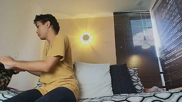 Snapshot of Damon_Salvarote_S chatting on February 2026 07:58:01 PM Damon Salvarote S online show from February 2026 07:58:01 PM