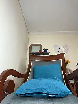 LilaRvsh online show from April 2026 01:57:02 PM