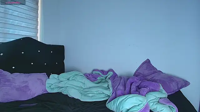 alys love online show from February 2026 07:04:02 PM