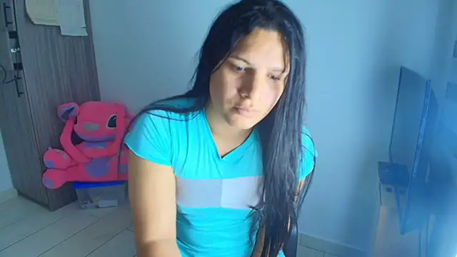 Snapshot of alys_love chatting on June 2026 03:39:01 AM alys love online show from June 2026 03:39:01 AM