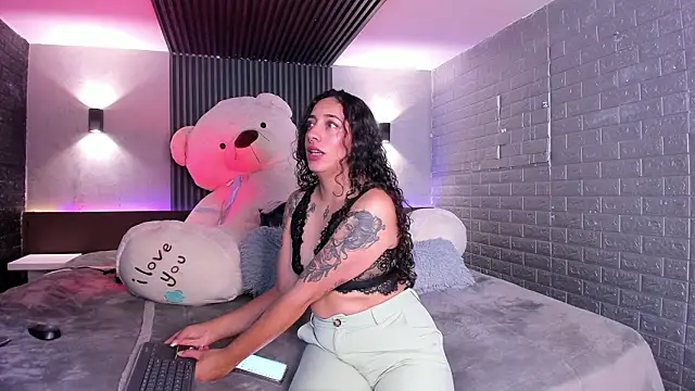 Snapshot of Magic_ivone chatting on February 2026 11:50:01 AM Magic ivone online show from February 2026 11:50:01 AM