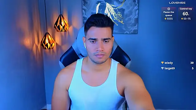 AndresRodriguez1 online show from May 2026 02:44:01 PM