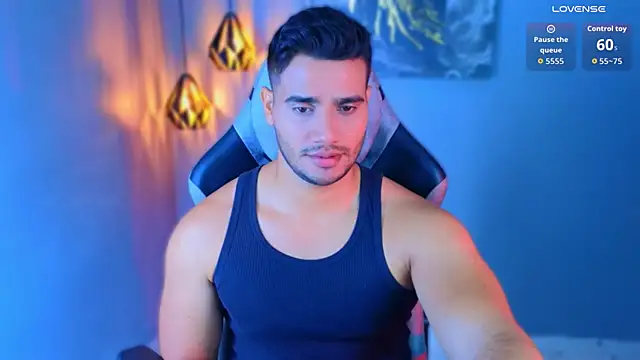 AndresRodriguez1 online show from May 2026 01:03:01 PM