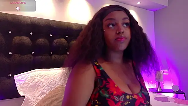 Aitana Oliveira online show from February 2026 07:44:01 PM