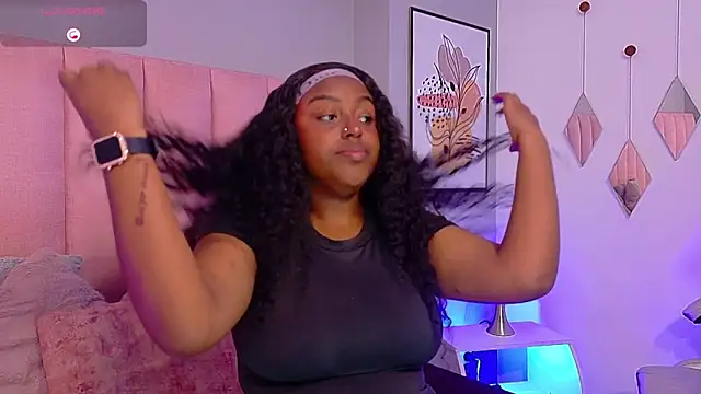 Aitana Oliveira online show from February 2026 08:08:01 PM