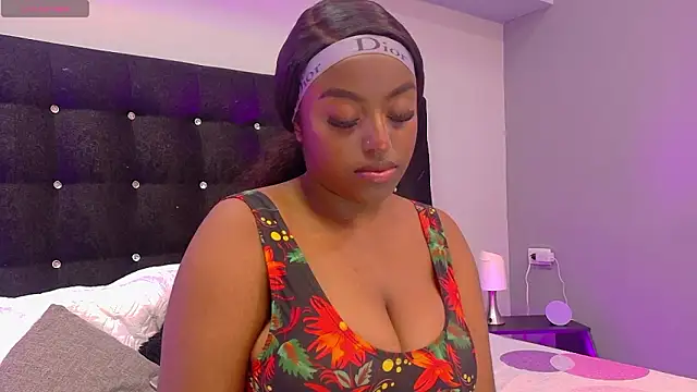 Aitana Oliveira online show from February 2026 08:17:02 PM