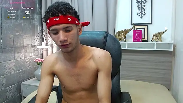 JDWhite18 online show from March 2026 04:02:02 AM