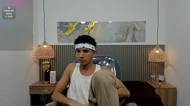 JDWhite18 online show from April 2026 04:03:01 AM