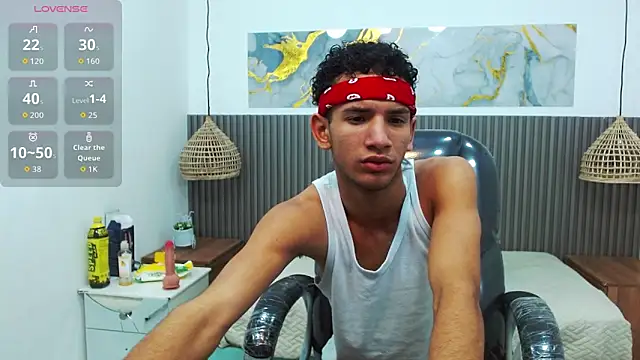 JDWhite18 online show from February 2026 03:36:01 AM