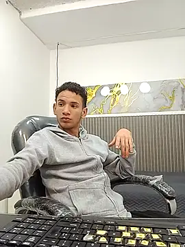 JDWhite18 online show from February 2026 04:02:01 AM