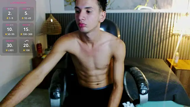 JDWhite18 online show from February 2026 03:28:01 AM