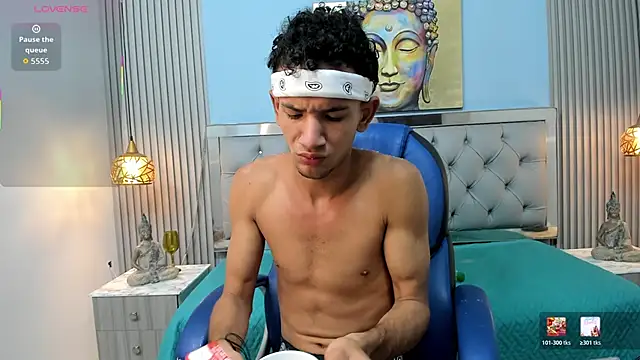 JDWhite18 online show from April 2026 04:27:02 AM