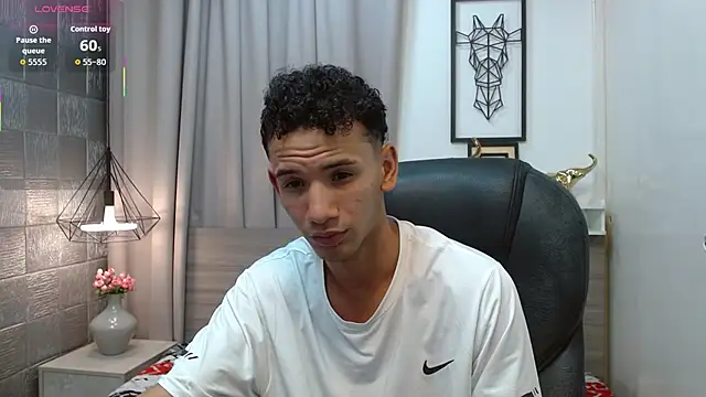 JDWhite18 online show from May 2026 01:54:01 AM