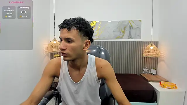 JDWhite18 online show from May 2026 04:49:02 AM