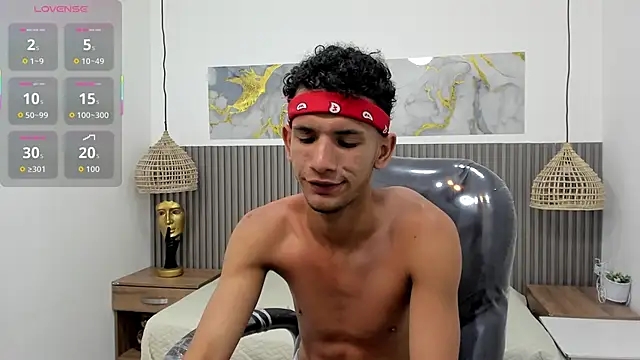 JDWhite18 online show from April 2026 03:41:01 AM