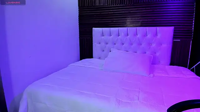 shaden  online show from April 2026 09:06:01 PM