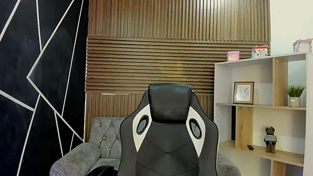 shaden  online show from February 2026 09:23:02 PM