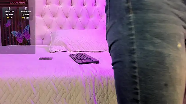 shaden  online show from April 2026 08:03:02 PM