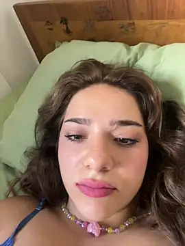 Snapshot of honeymuse chatting on February 2026 03:22:01 PM honeymuse online show from February 2026 03:22:01 PM