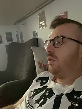 io1Elian online show from April 2026 04:26:01 PM