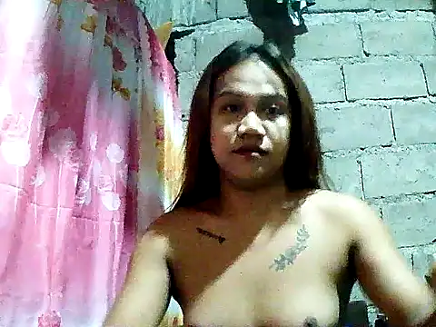 Snapshot of Queen-barbie chatting on February 2026 03:50:01 PM Queen-barbie online show from February 2026 03:50:01 PM