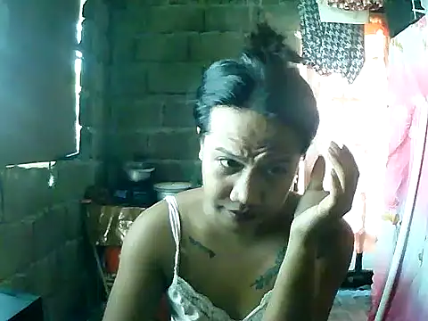 Snapshot of Queen-barbie chatting on June 2026 02:17:01 AM Queen-barbie online show from June 2026 02:17:01 AM