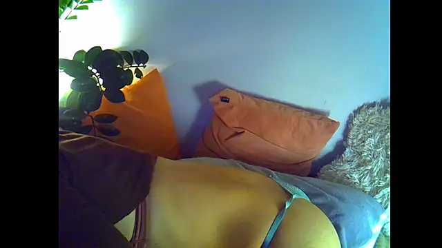 Snapshot of Onirica_L chatting on February 2026 10:51:02 PM Onirica L online show from February 2026 10:51:02 PM