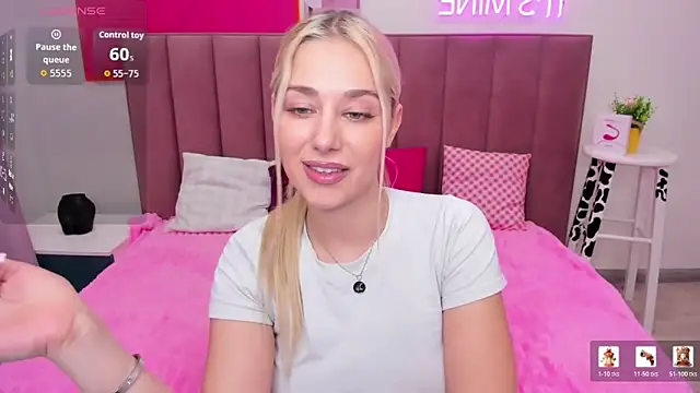 MIla Stunning online show from April 2026 01:30:02 AM