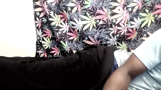 Snapshot of libraxxxstudios chatting on June 2026 08:15:01 AM libraxxxstudios online show from June 2026 08:15:01 AM