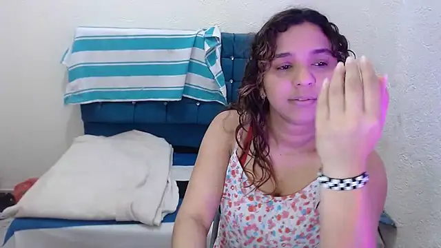 miiia perez online show from February 2026 05:56:02 PM