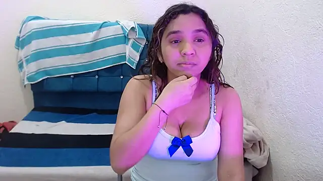 miiia perez online show from February 2026 04:18:02 PM