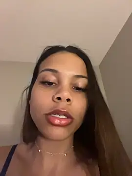 Snapshot of Petite_Baddie chatting on July 2026 06:03:02 AM Petite Baddie online show from July 2026 06:03:02 AM