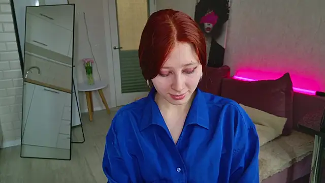 Weisser Moon online show from February 2026 05:07:02 AM