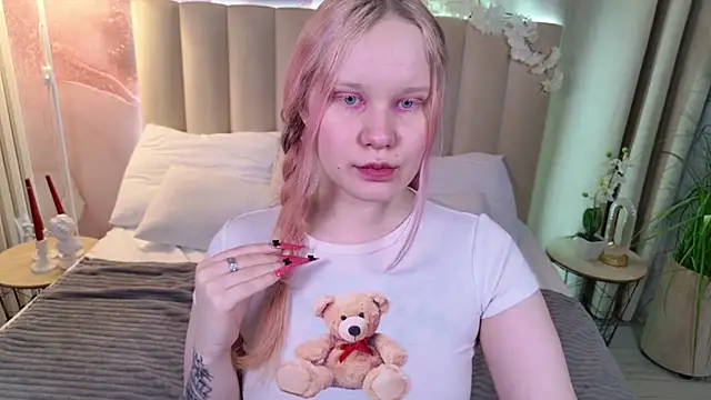 AnnieVibe online show from March 2026 05:37:01 PM